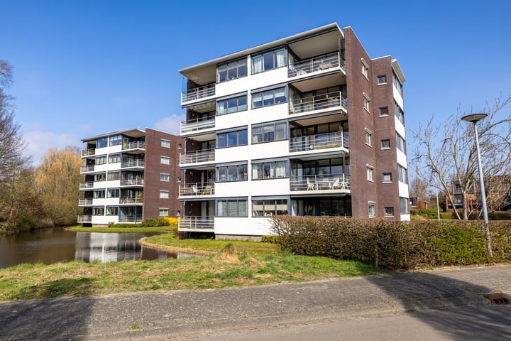 Bloemersmaborg 10 in Groningen
