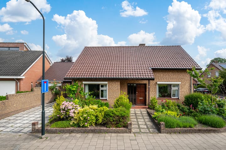 Bloemheuvellaan 17 in Apeldoorn foto