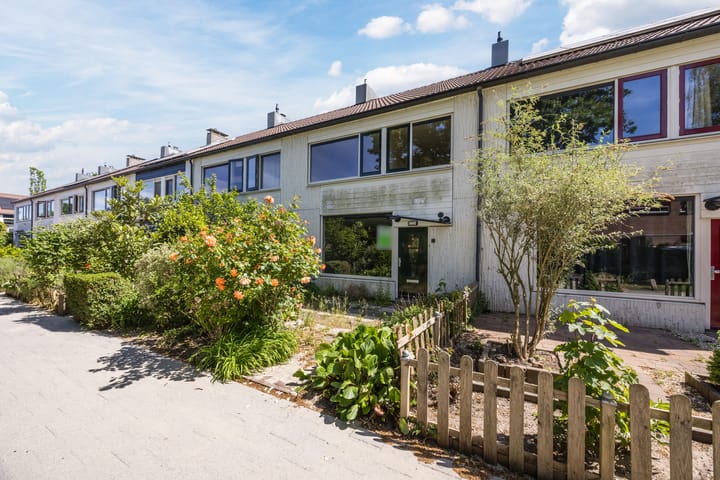 Foto van woning Bloesemlaan 49, Rozenburg