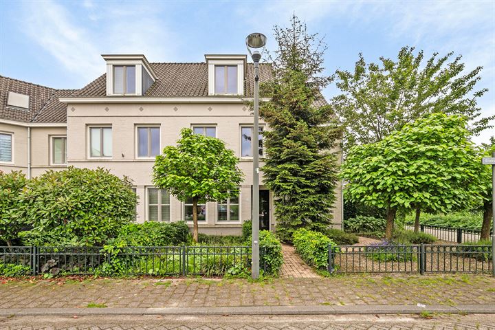 Blokskenserf 21 in Helmond foto