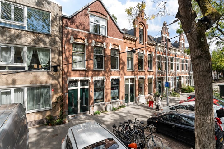 Blommersdijkselaan 13A in Rotterdam foto