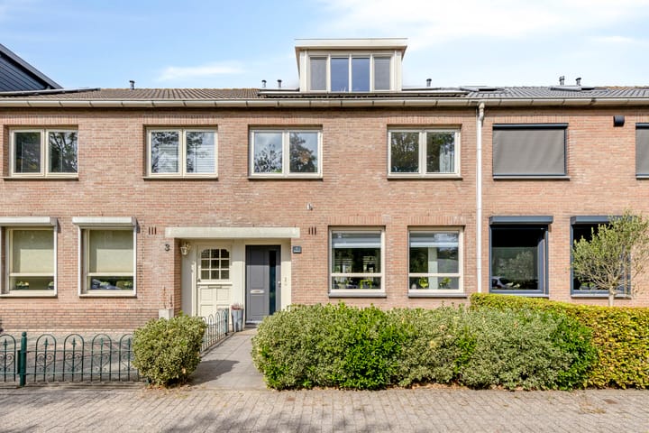 Bochtmoeren 5 in Breda foto