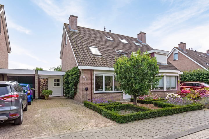 Boeg 56 in Wijk bij Duurstede foto