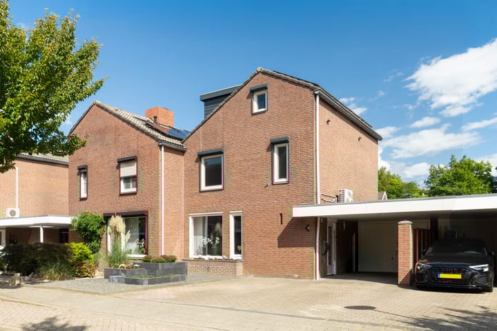 Boegspriet 19 in Maasbracht foto