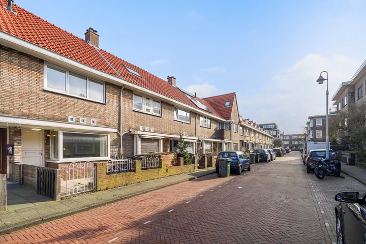 Boele van Hensbroekstraat 18 in 's-Gravenhage foto