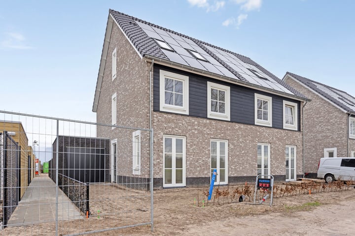 Boerenzwaluw 35 in Vlijmen foto