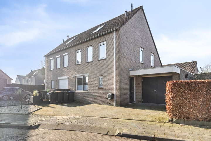 Boergoorn 23 in Assen foto