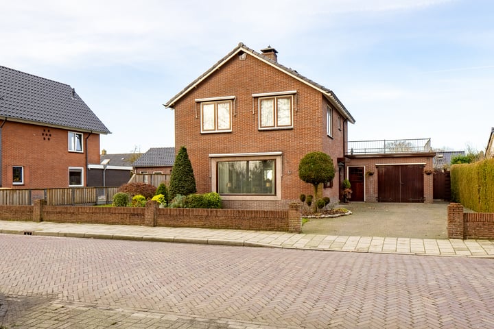 Boerhaavelaan 2 in Vriezenveen foto
