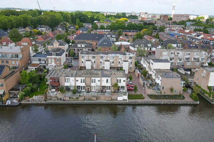 Bonairestraat 12 in Alphen aan den Rijn foto