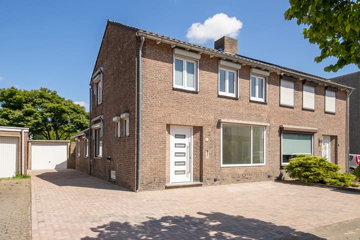 Bongardstraat 7 in Brunssum foto