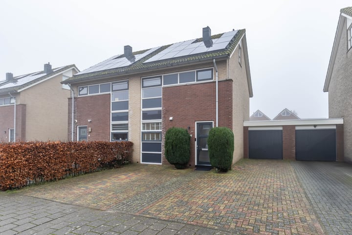 Bonhoefferstraat 18a in Groningen foto