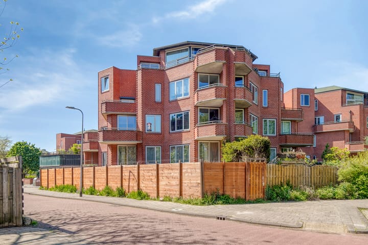 Boomberg 105 in Capelle aan den IJssel foto