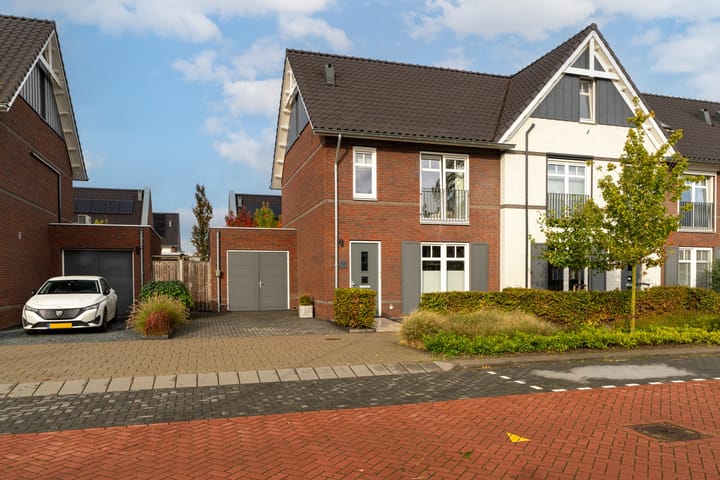 Boomgaard 43 in Nieuwendijk foto