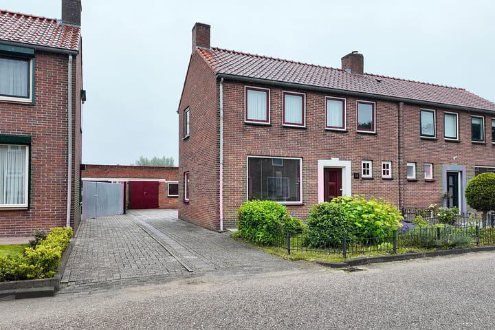 Boomgaardstraat 16 in Fijnaart foto