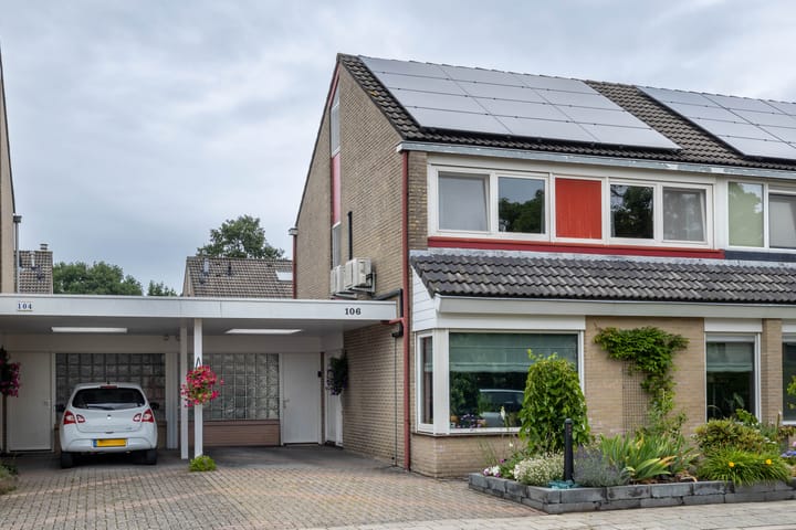 Borg Ewsum 106 in Almelo foto