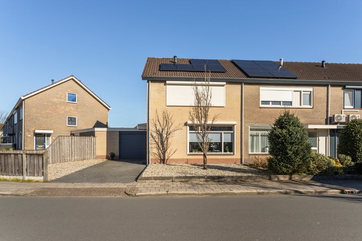 Borg Ewsum 7 in Almelo foto