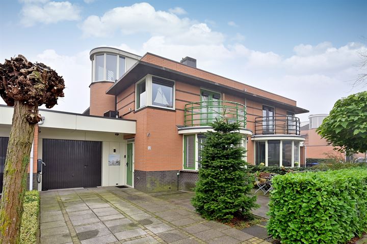 Borneolaan 12 in Huizen foto