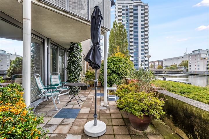 Borneolaan 208 in Amsterdam foto