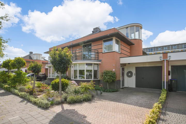Borneolaan 6 in Huizen foto
