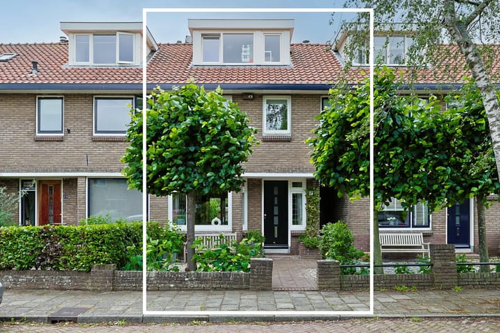 Borneostraat 17 in Alphen aan den Rijn foto