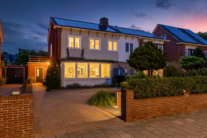Bornsestraat 110 in Hengelo foto