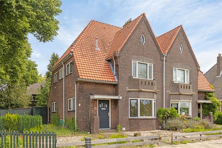 Bornsestraat 182 in Hengelo foto
