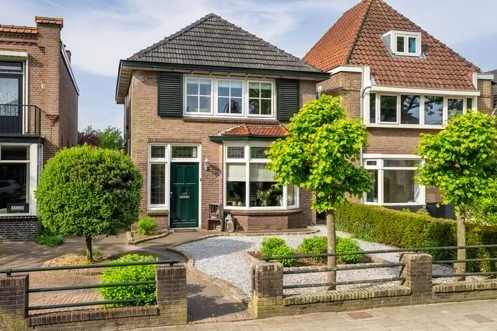 Bornsestraat 219 in Almelo foto
