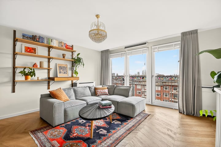 Bos en Lommerplein 38 in Amsterdam