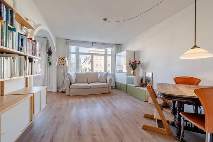 Bos en Lommerweg 105-2 in Amsterdam foto