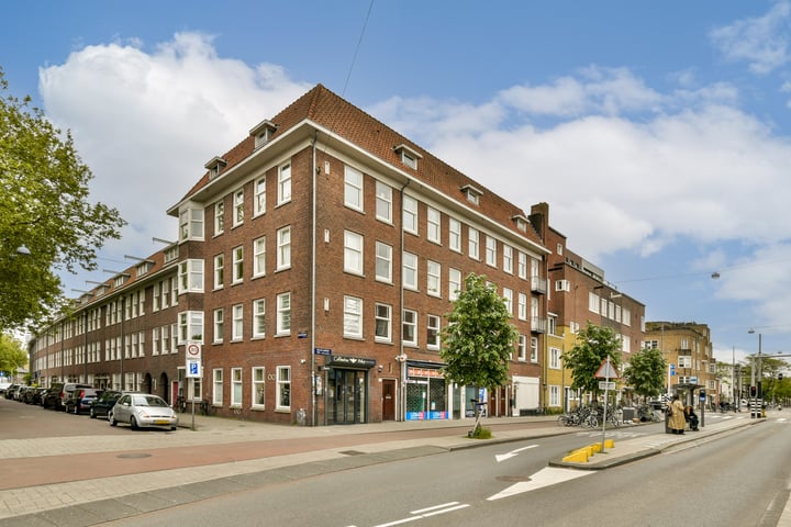 Bos en Lommerweg 165C in Amsterdam foto