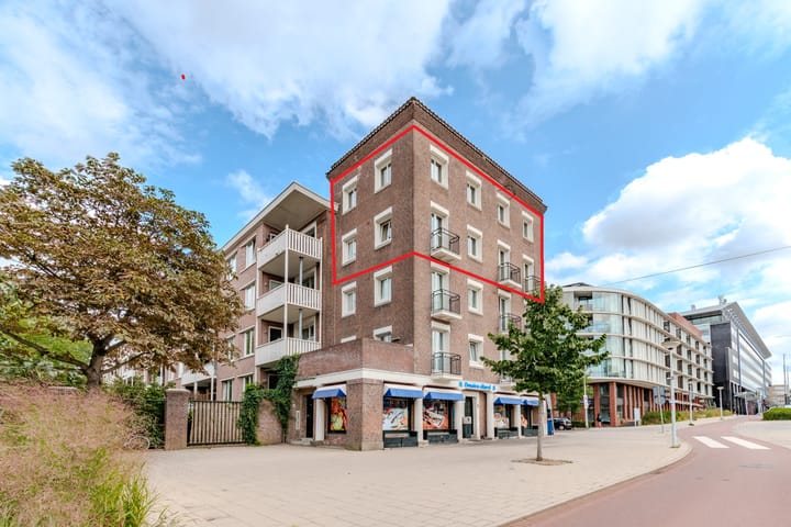 Bos en Lommerweg 246B in Amsterdam foto