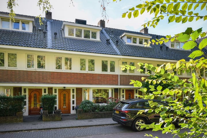 Bos en Vaartlaan 30 in Amstelveen