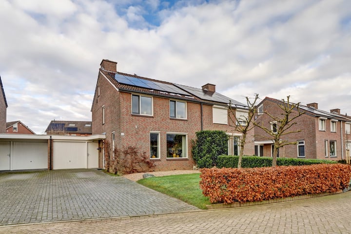 Bosbeeklaan 24 in Baarlo foto