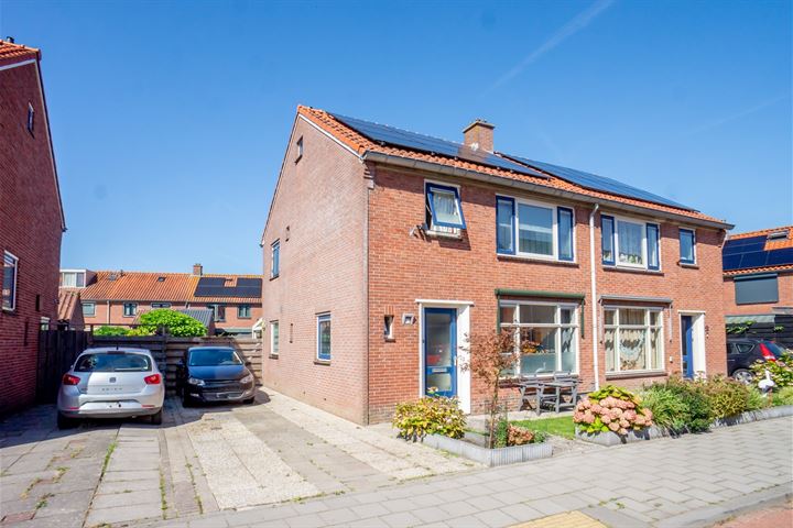 Bosstraat 11 in Obdam foto