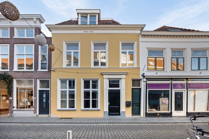 Bosstraat 24 in Bergen op Zoom foto