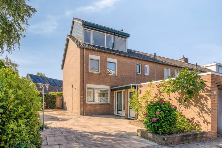 Bosweg 20 in Strijen