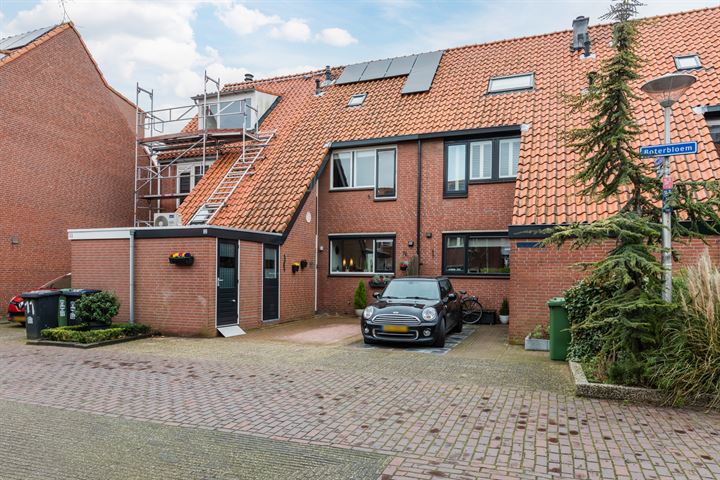 Boterbloem 13 in Naaldwijk foto