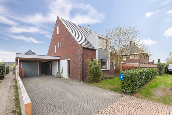 Boterbloem 2 in Leek