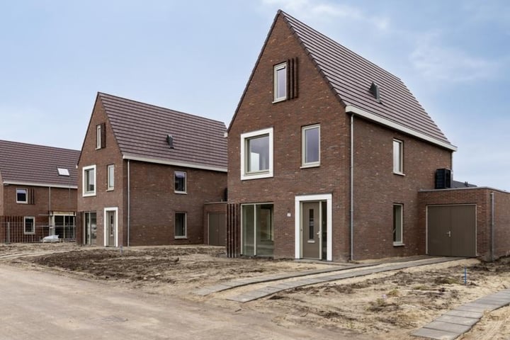 Boterbloem 27 in Drachten foto