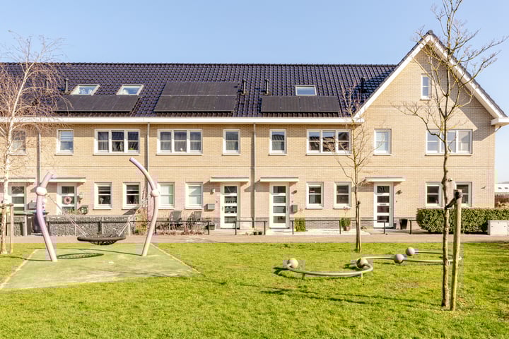 Boterbloemhof 99 in Lelystad foto