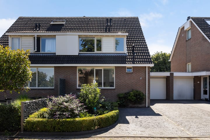 Boterbloemweide 35 in Woerden foto