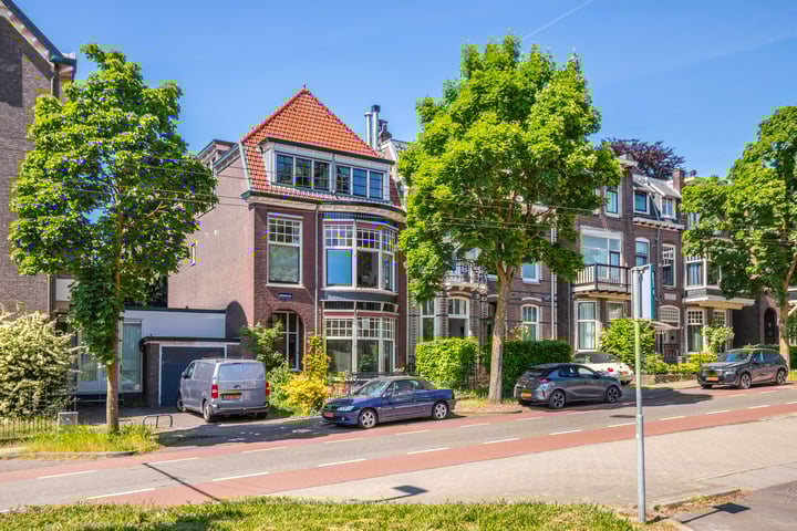 Bothaplein 2 in Arnhem