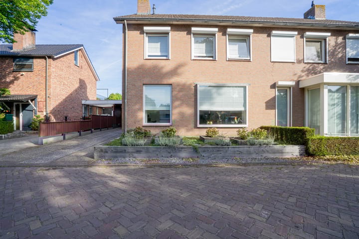 Bottelroosstraat 6 in Bakel foto