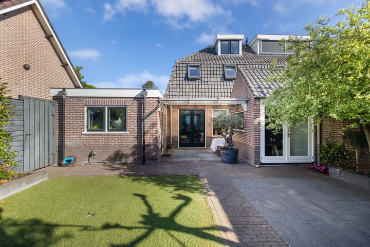 Botterstraat 18 in Huizen