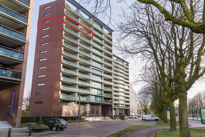 Boulevard 1945 365-111 in Enschede foto