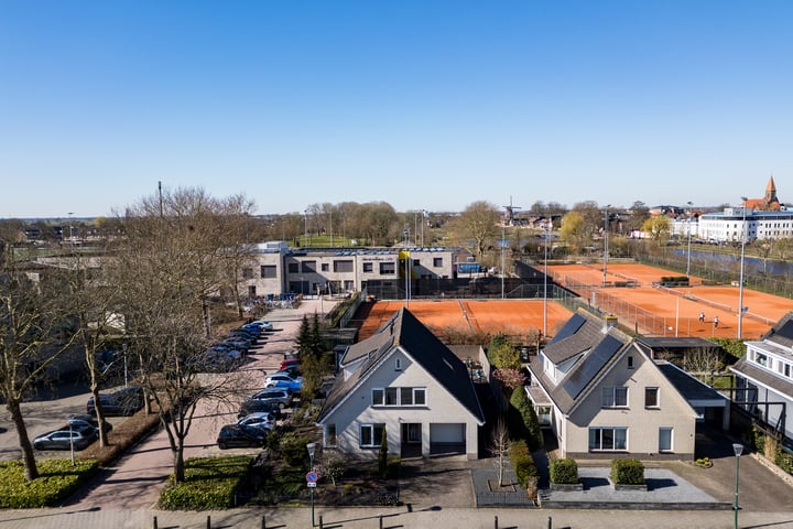 Bovenkerkweg 10 in Montfoort foto