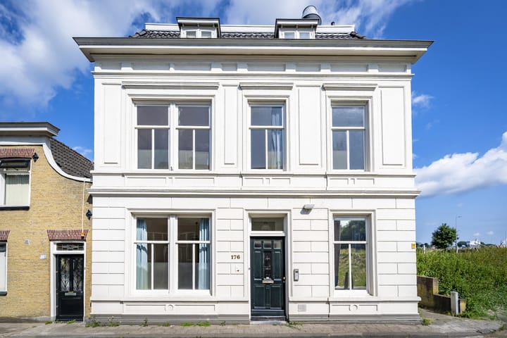 Bovenstraat 176 in Rotterdam foto