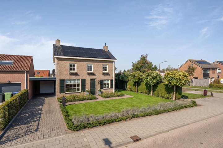 Foto van woning Bovenstraat 38, Hoeven