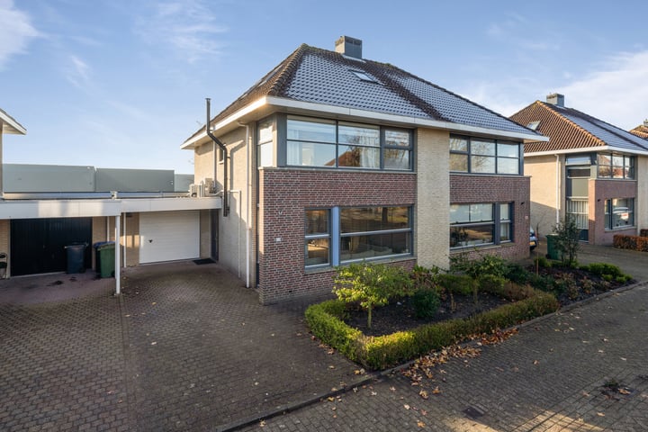 Bovenstraat-Erf 23 in Hoeven foto