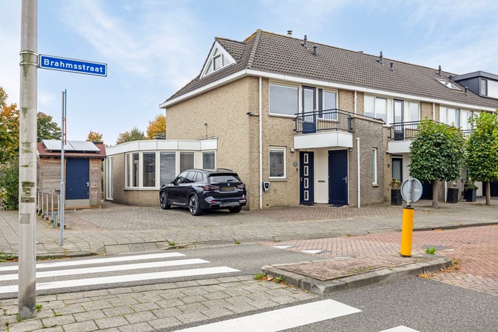 Brahmsstraat 268 in Capelle aan den IJssel foto